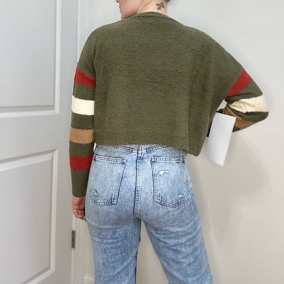 Super Soft Chenille Pullover Crop Sweater - Picture 5 of 8